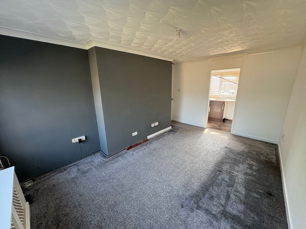 Property photo 3 of 7 Image