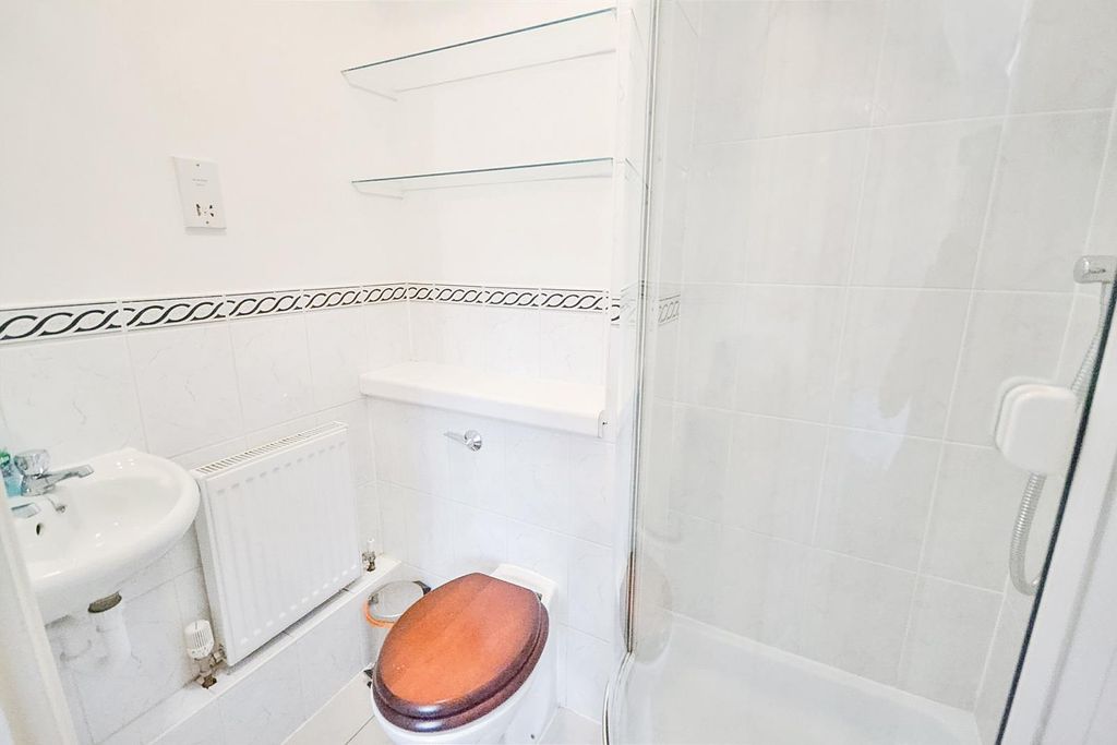 Property photo 3 of 10 Dp0M_Dvf6Kg9Dov9Hiscga.Jpg