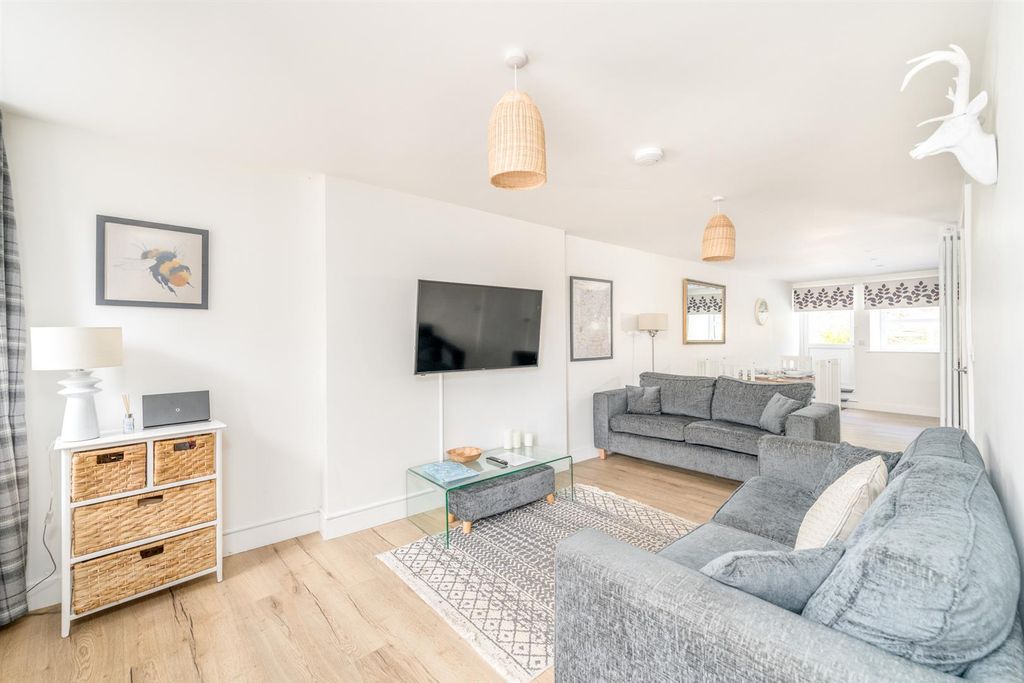 Property photo 2 of 18 7_Market_Street_Coldstream-12.Jpg