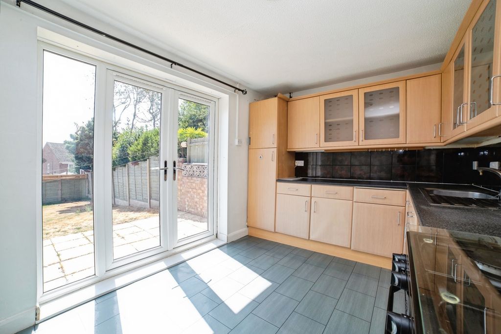 Property photo 3 of 16 Pbox-Img.Jpg