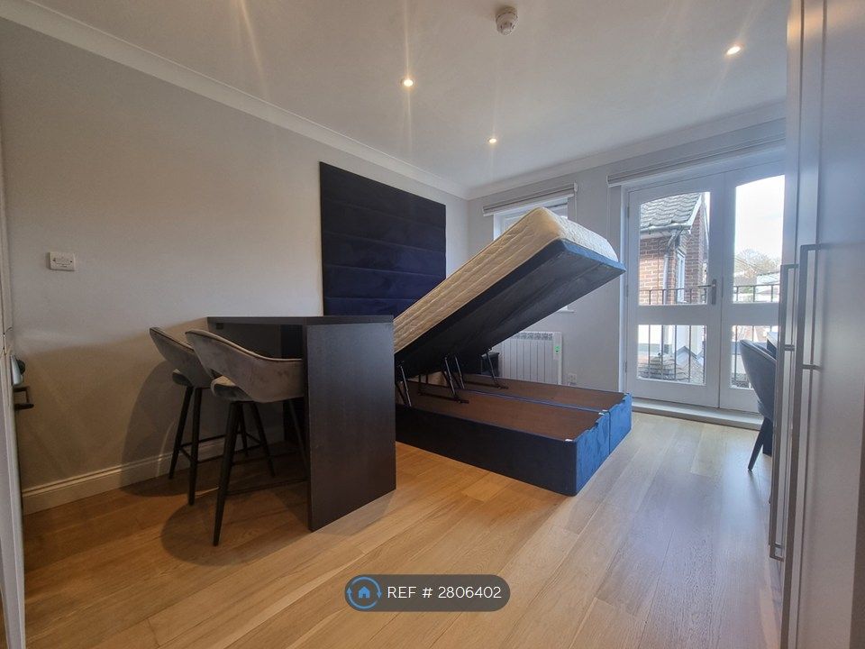 Property photo 2 of 8