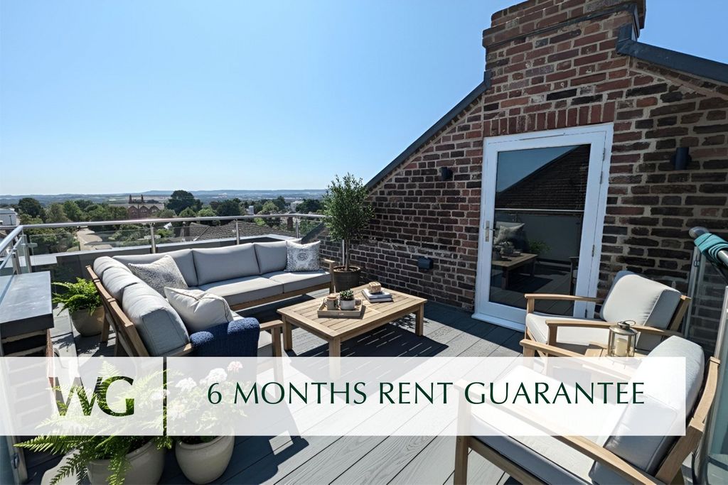 Property photo 1 of 8 Roof Terrace
