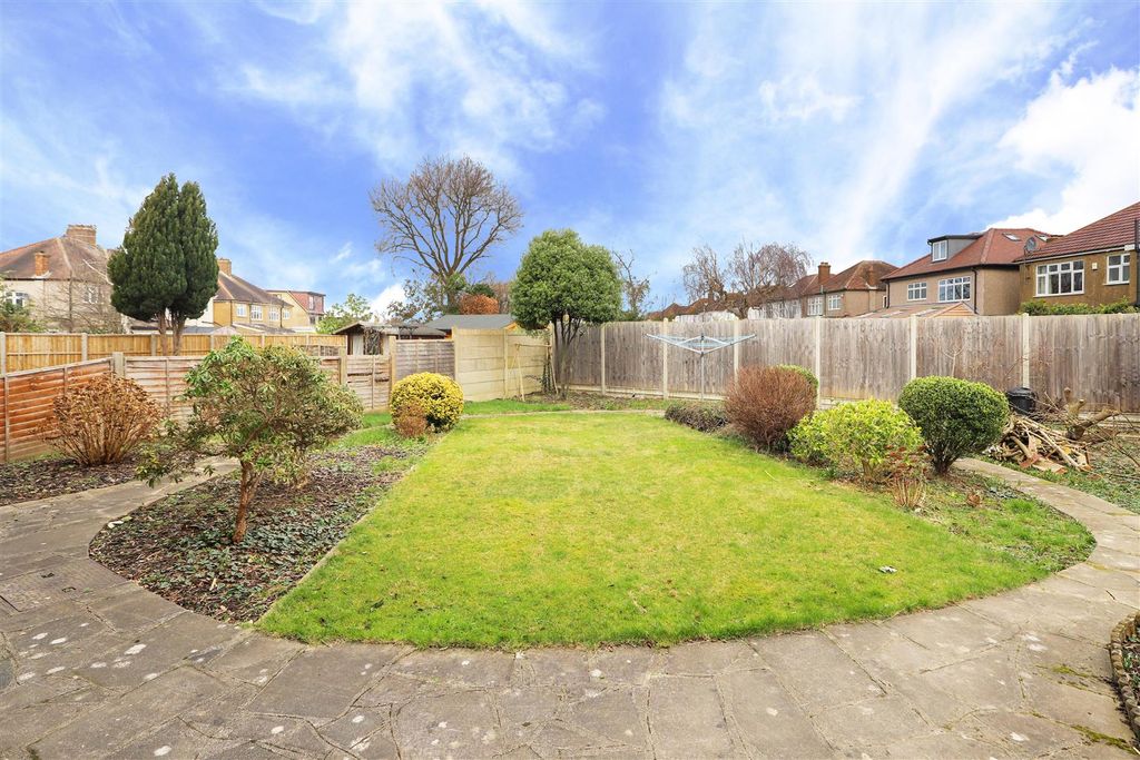 Property photo 2 of 13