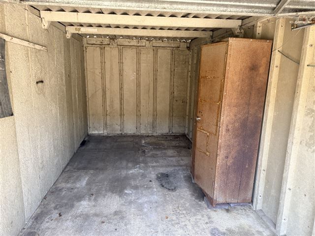 Property photo 2 of 4 Garage