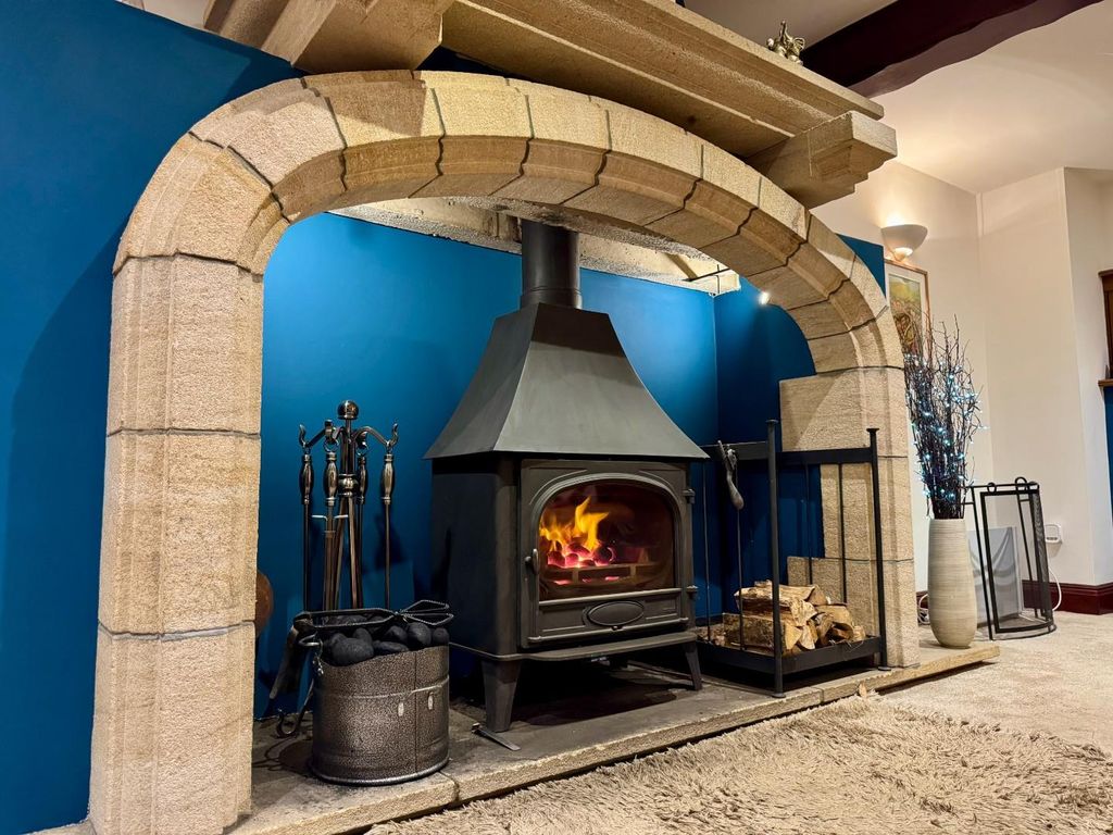 Property photo 2 of 46 Image00028.Jpeg