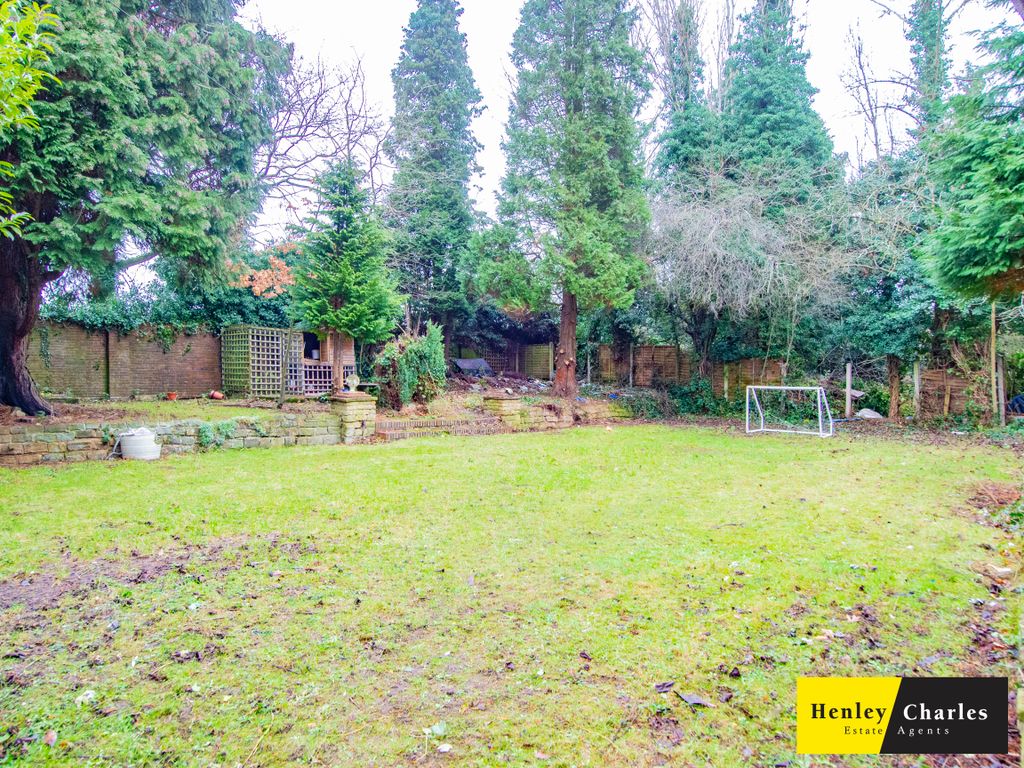 Property photo 3 of 12