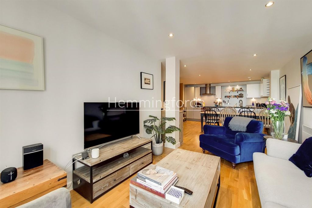 Property photo 2 of 15