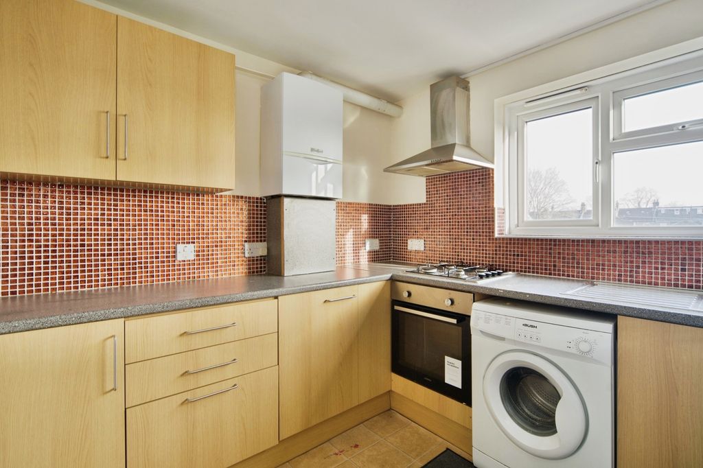 Property photo 3 of 14 Pbox-Img.Jpg