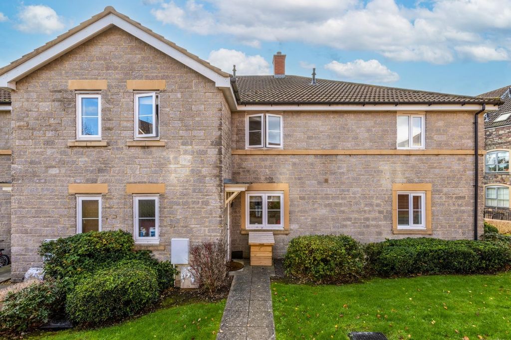 Property photo 2 of 17 56 Snowberry Walk, Bs5-16.Jpg