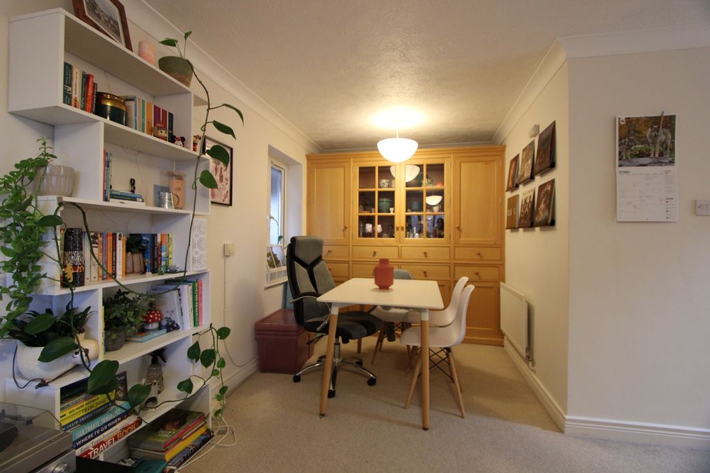 Property photo 3 of 13