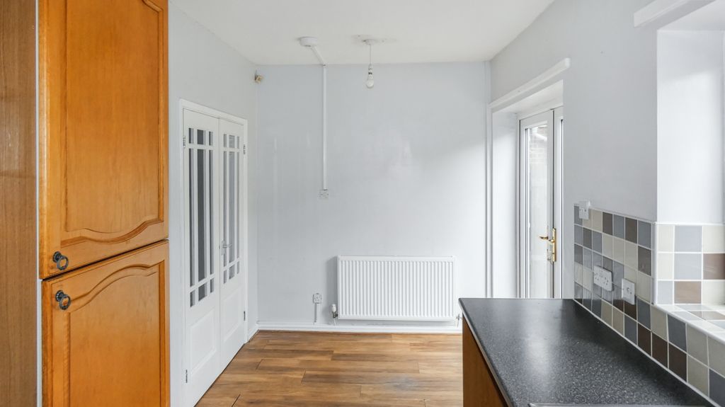Property photo 3 of 17 138 Ellerburn Avenue, Hull, East Yorkshire, Hu6 9Rn