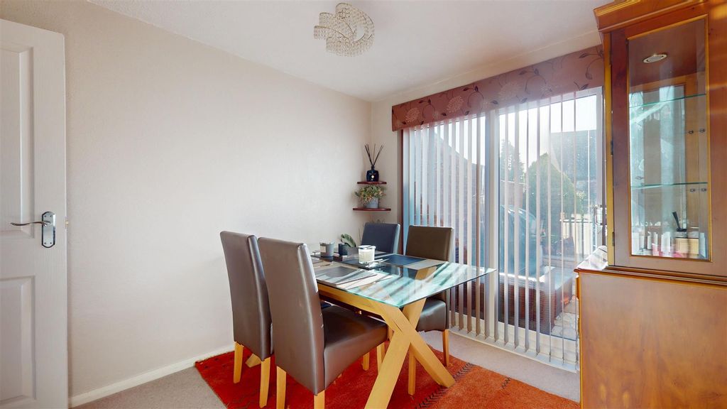 Property photo 3 of 17 10282025_210820.Jpg