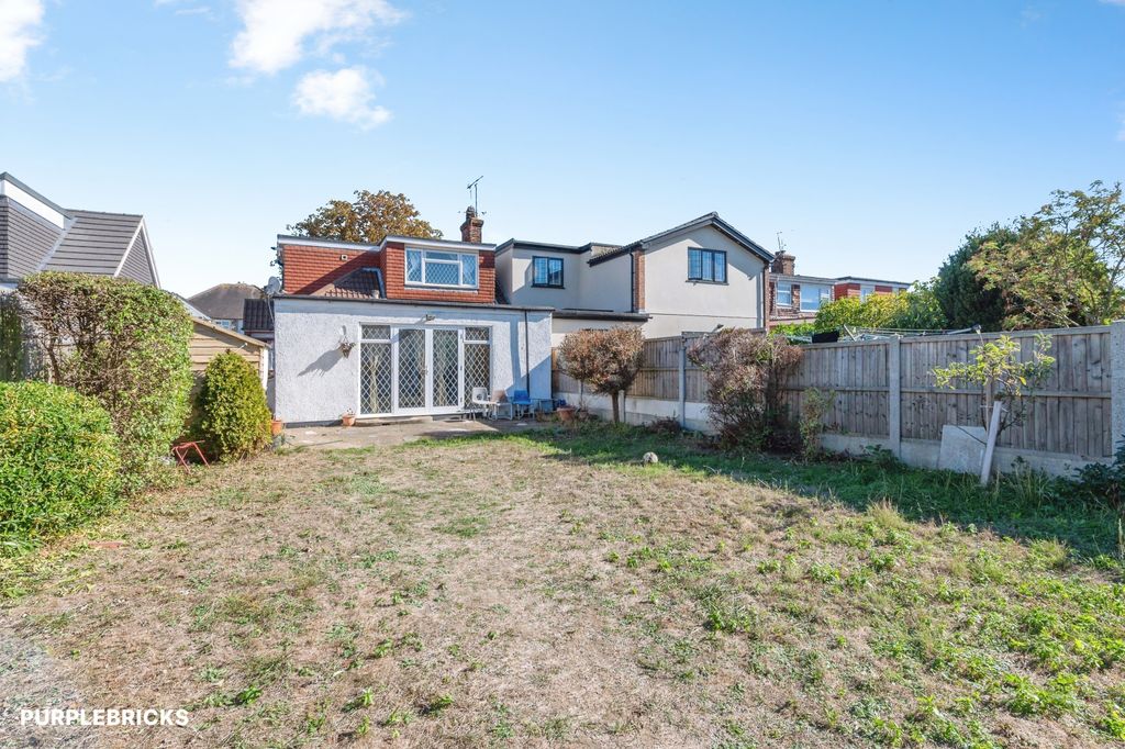 Property photo 2 of 25