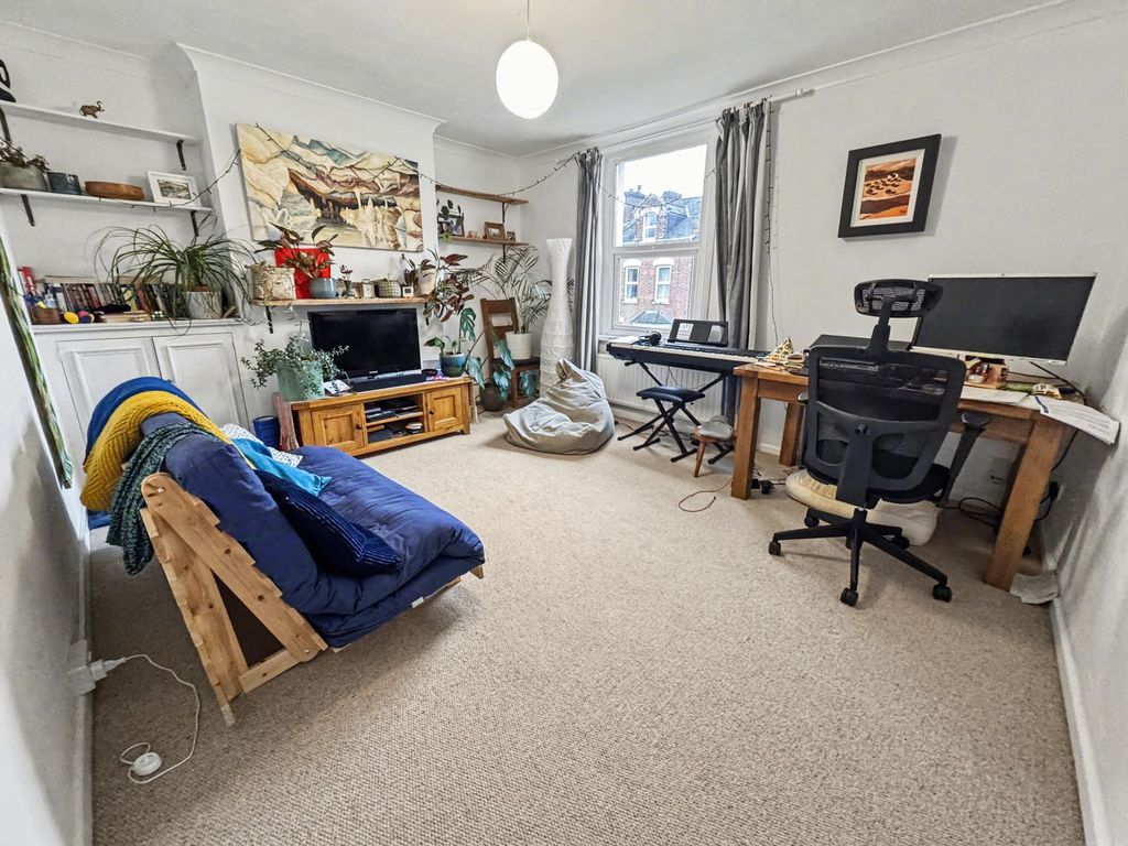 Property photo 2 of 7