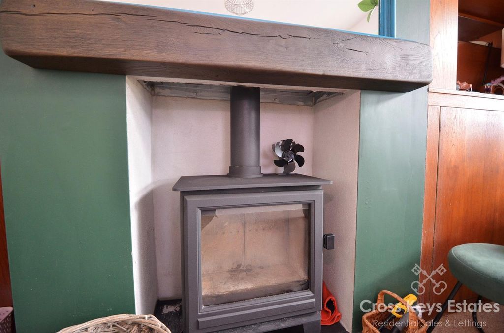 Property photo 3 of 28 Sitting Room