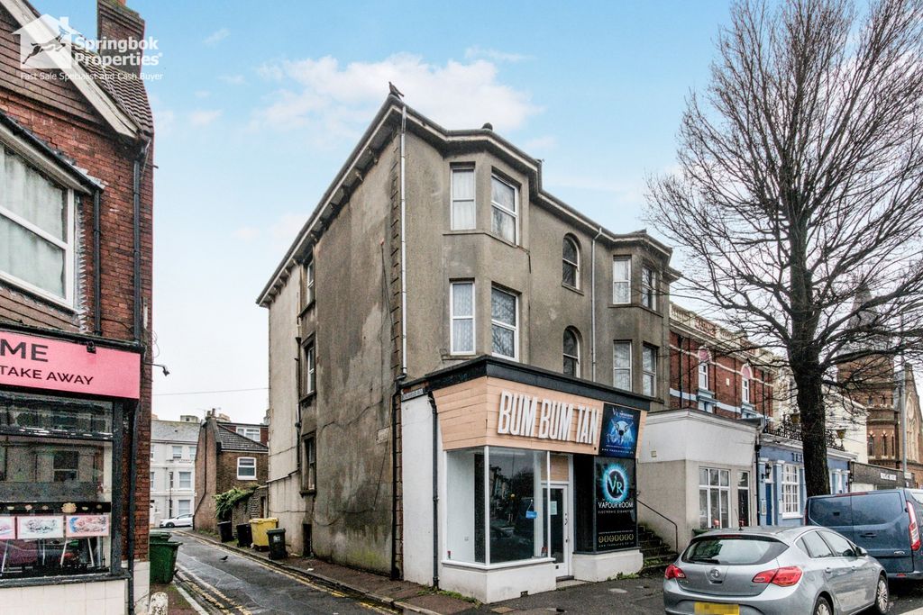 Property photo 1 of 12 Front View