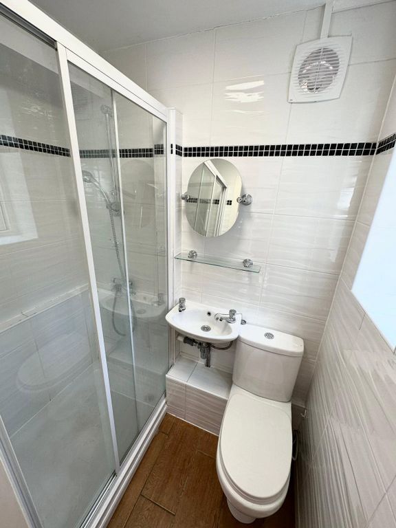 Property photo 3 of 6 Picture No. 02