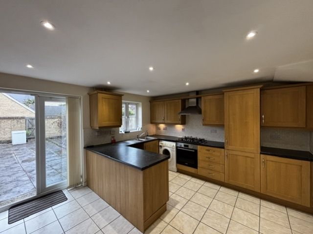 Property photo 3 of 18 Kitchen Diner