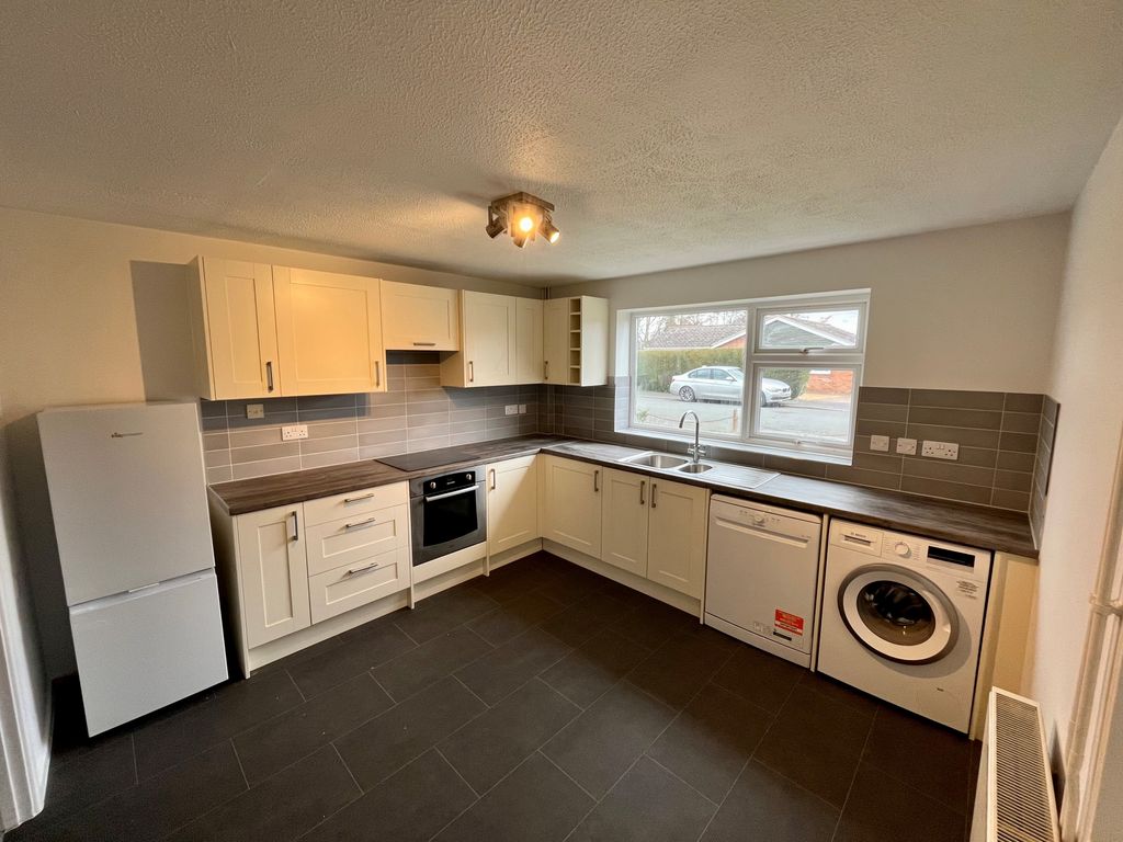 Property photo 2 of 12 Image