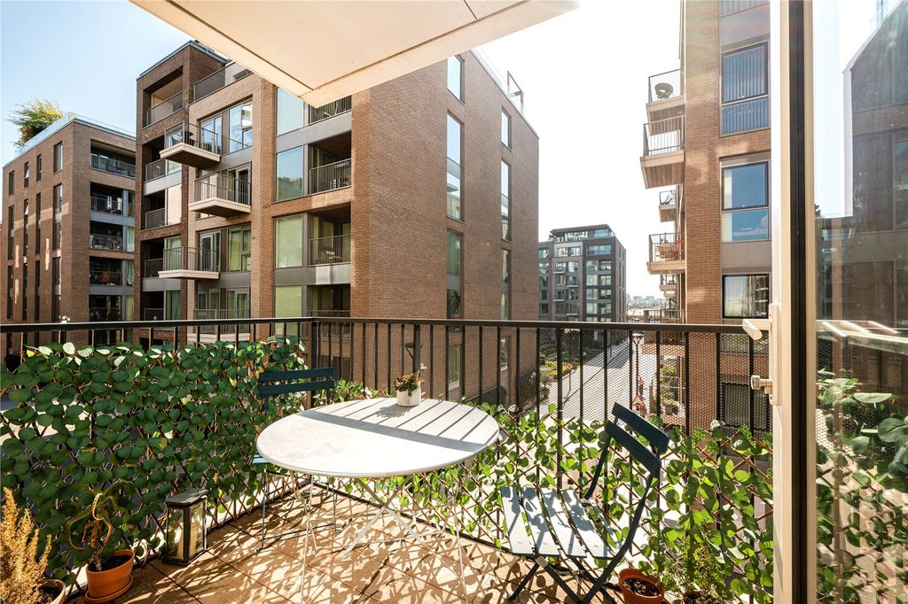 Property photo 2 of 12 Balcony