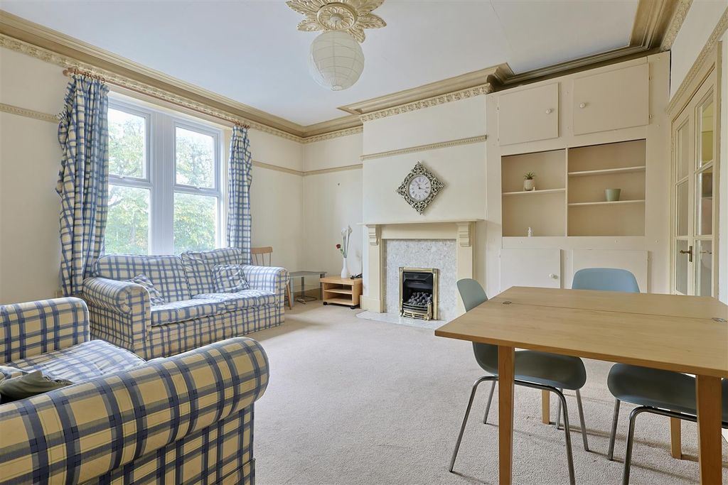 Property photo 1 of 10 E6550E2D-9463-4191-B625-0D8513A2183B_1_201_A.Jpeg