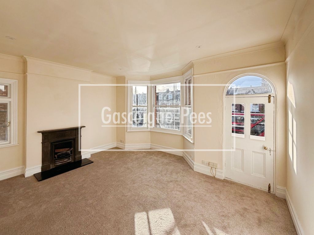 Property photo 2 of 9