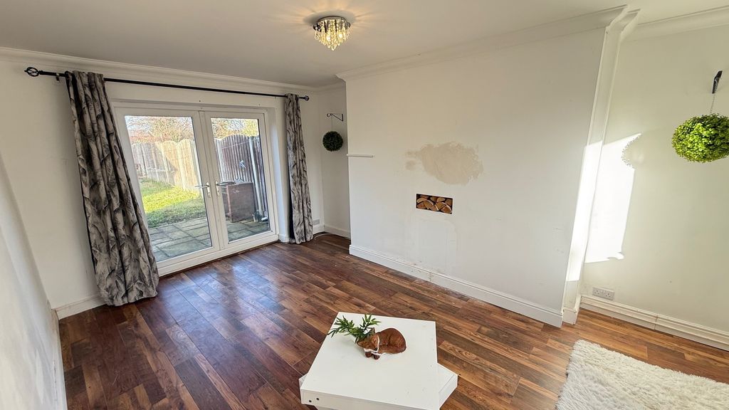 Property photo 3 of 12 Image