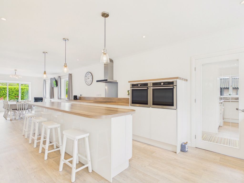 Property photo 2 of 29 5111203