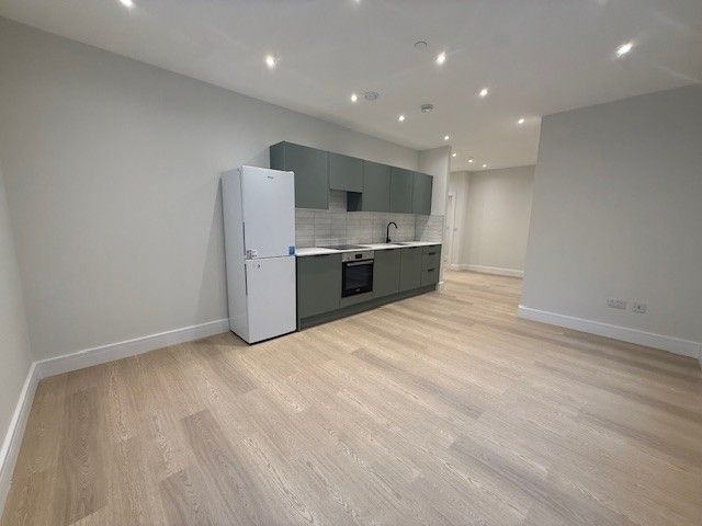 Property photo 1 of 9 Living Room Open Plan