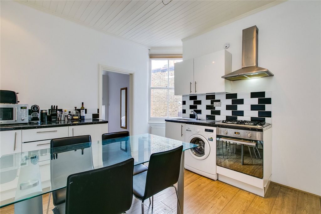 Property photo 2 of 6