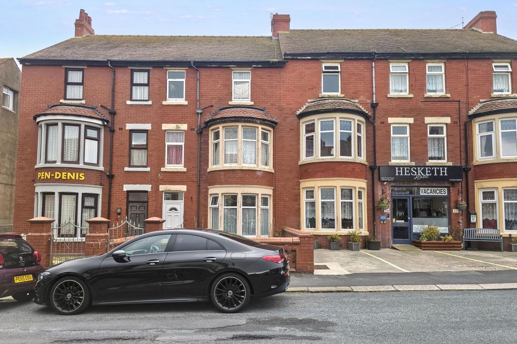 Property photo 1 of 17 55 Hesketh Avenue, Bispham, Blackpool, Fy2 9Jx