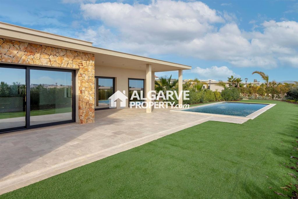 Property photo 1 of 57 4 Bedroom Luxury Villa In The Premier Private Villa Resort In Faro