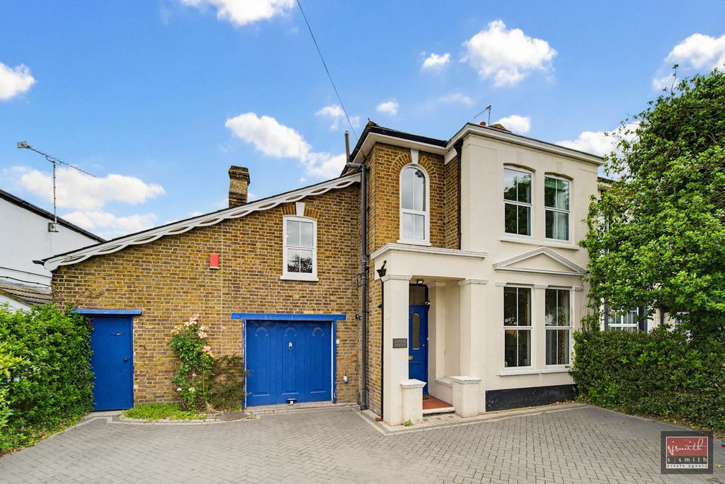 Property photo 1 of 15 Stanwell Road Front 3