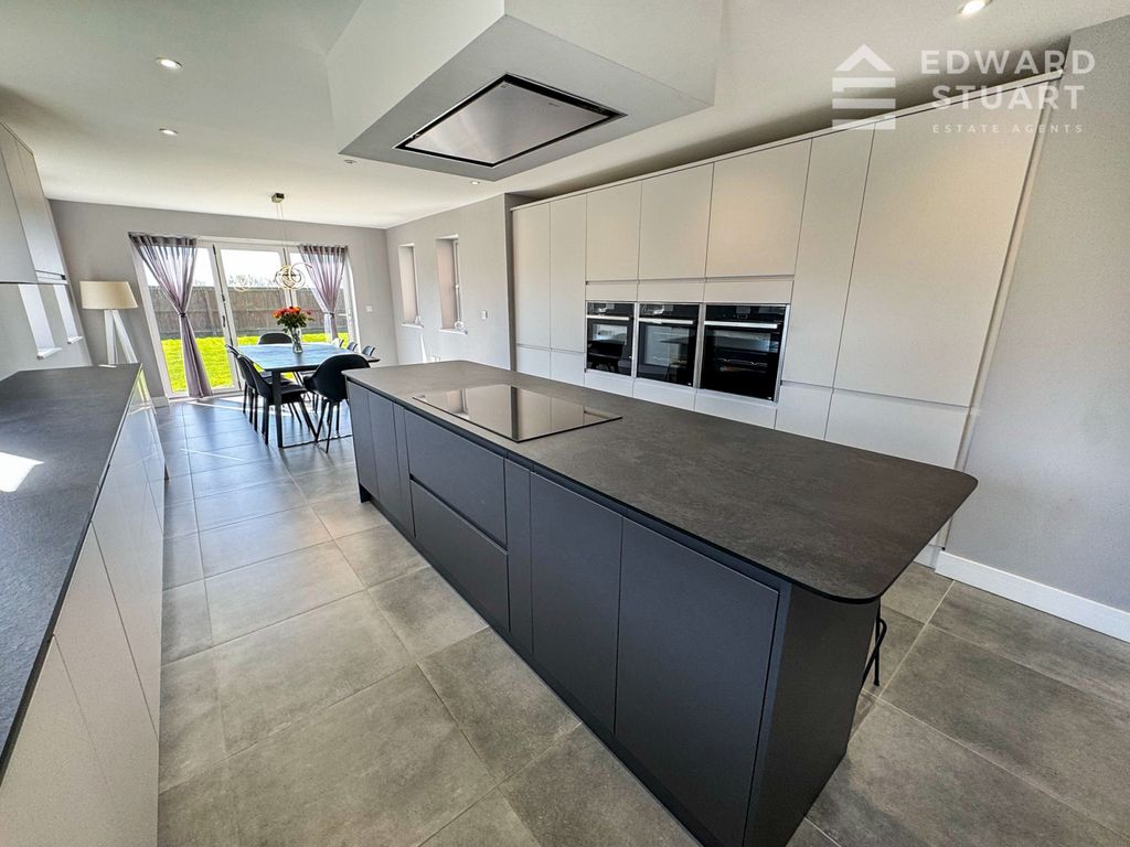 Property photo 2 of 28 Property Image