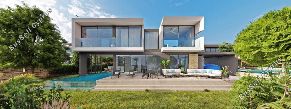 Property photo 1 of 2