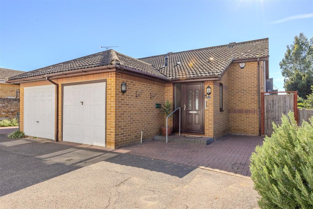 Property photo 1 of 23