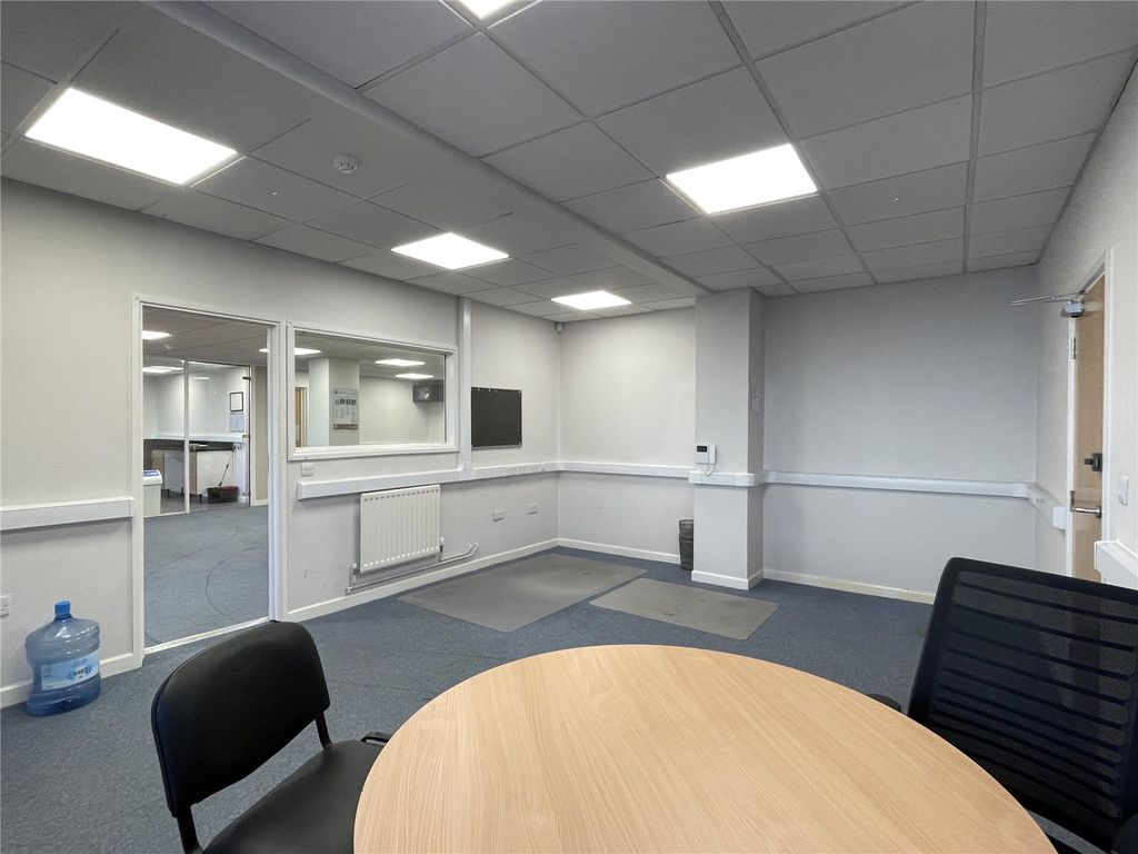 Property photo 2 of 10 Picture No. 20