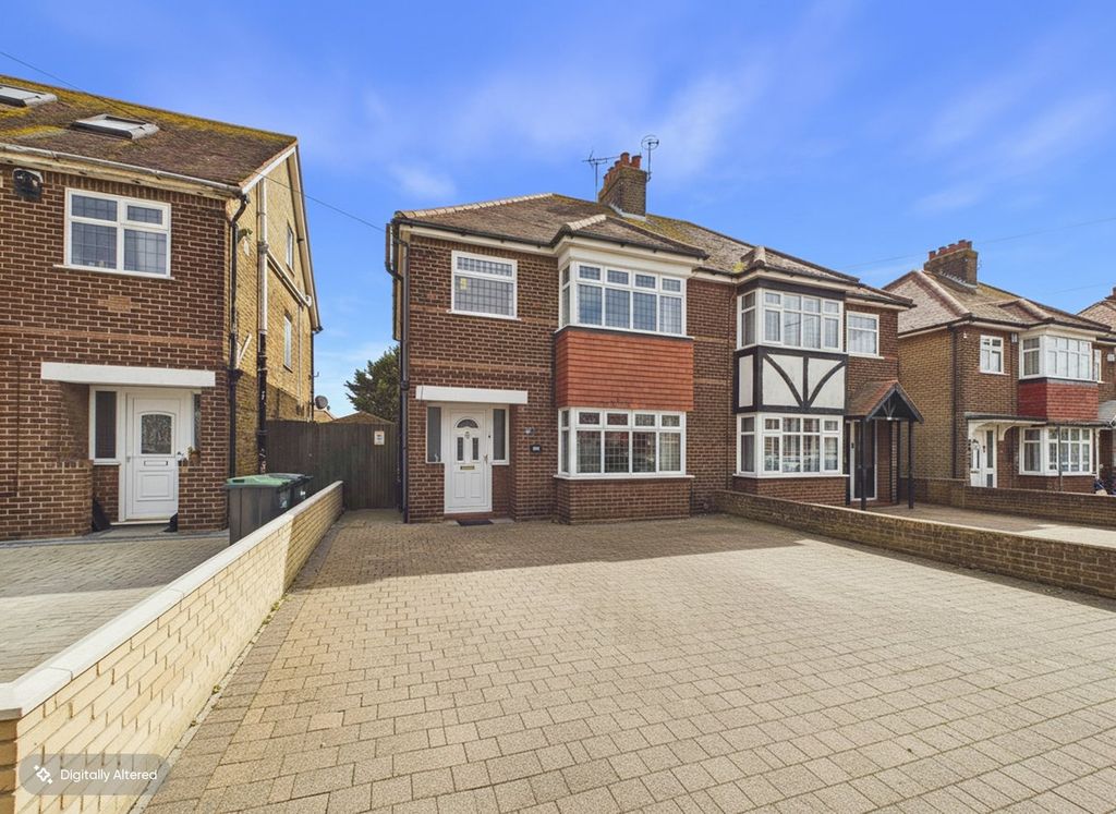 Property photo 1 of 27