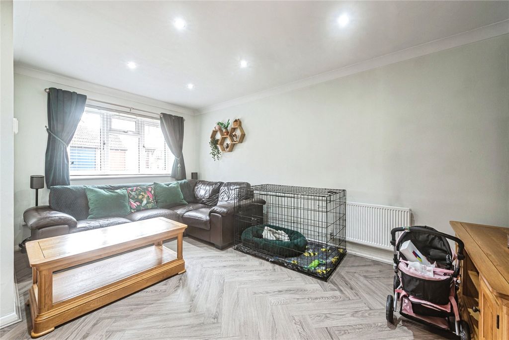 Property photo 3 of 32 Picture No. 33