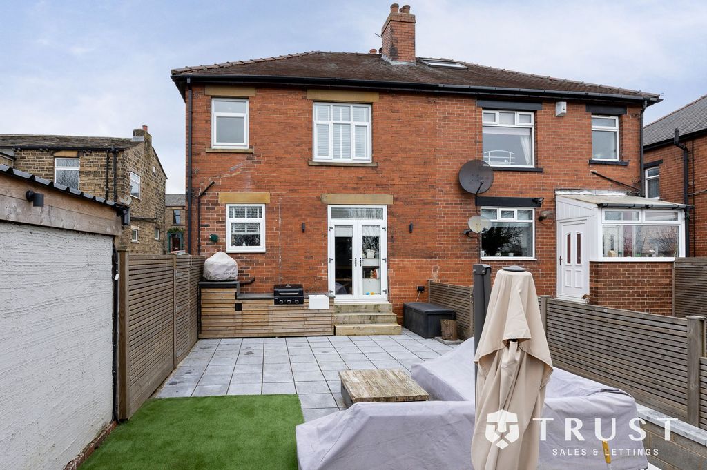 Property photo 3 of 39