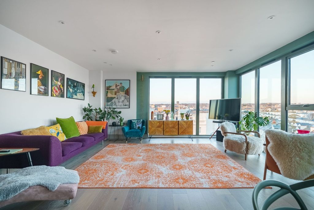 Property photo 3 of 30 4939523