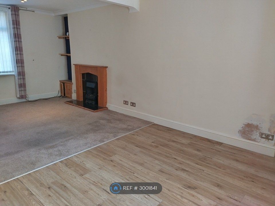 Property photo 2 of 26
