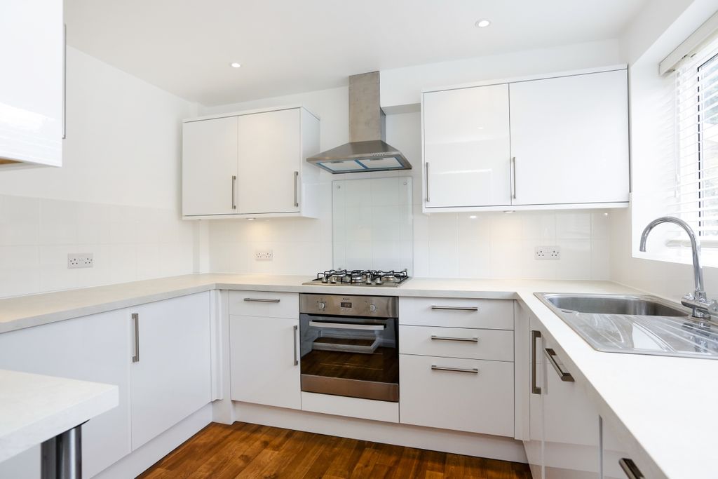 Property photo 2 of 13 Kitchen