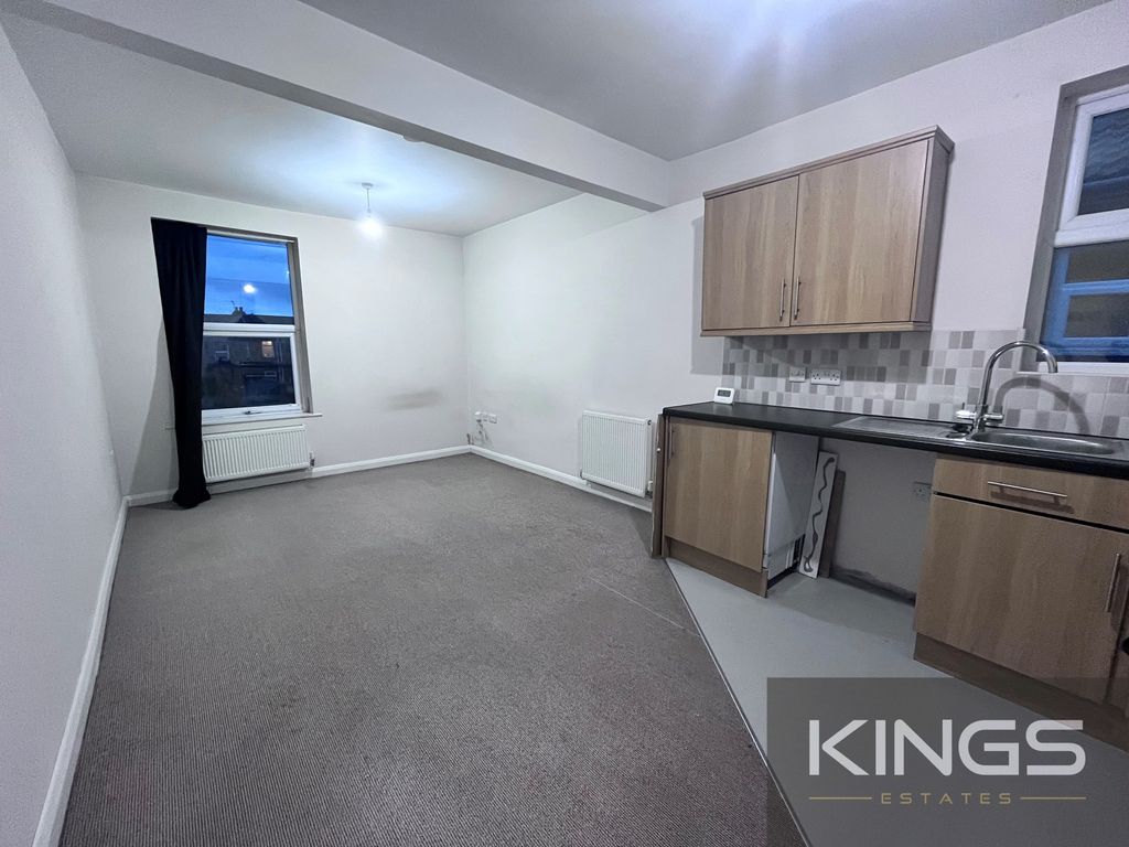 Property photo 2 of 3