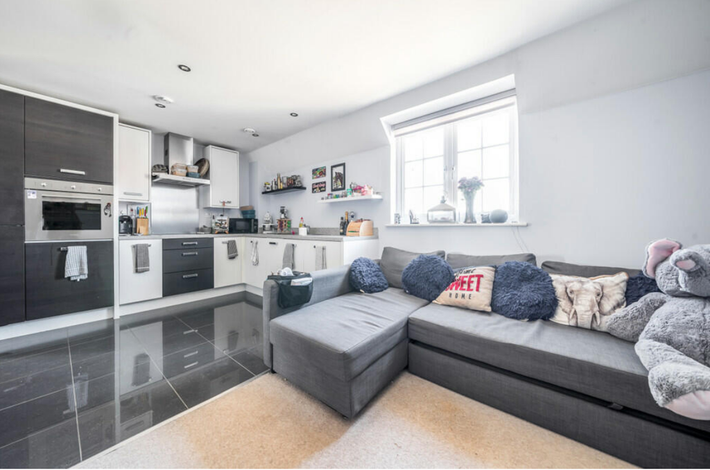 Property photo 3 of 9 Fc3