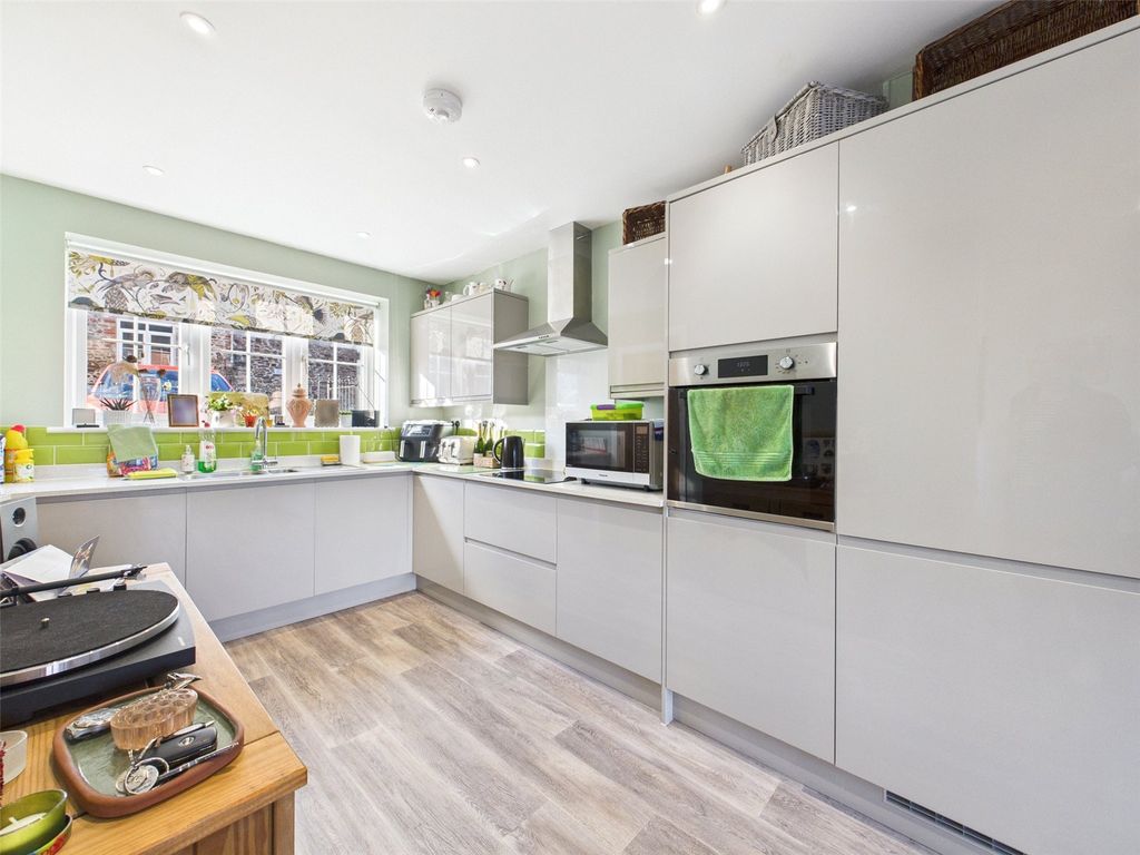 Property photo 3 of 20 Picture No. 17