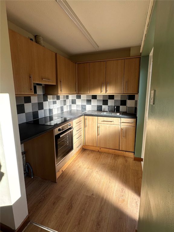 Property photo 3 of 7 Picture No. 04
