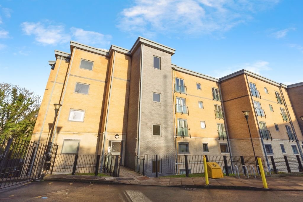 Property photo 1 of 13