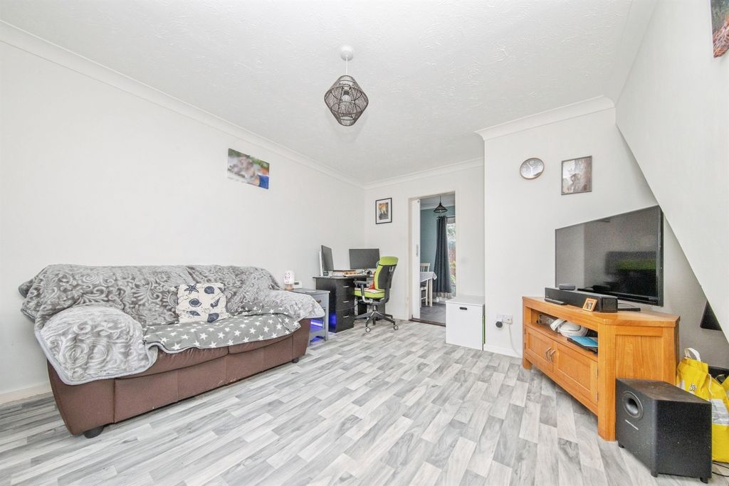 Property photo 2 of 19