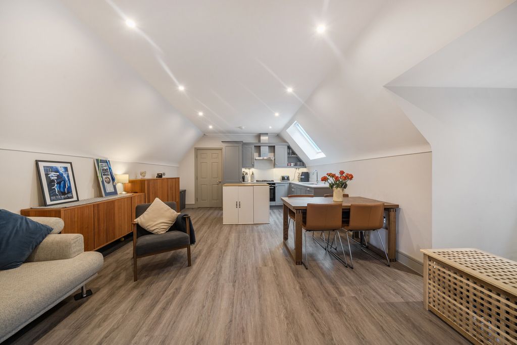 Property photo 3 of 26 Kitchen / Living